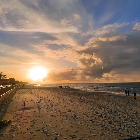 Bursztynowa Zatoka Sarbinowo